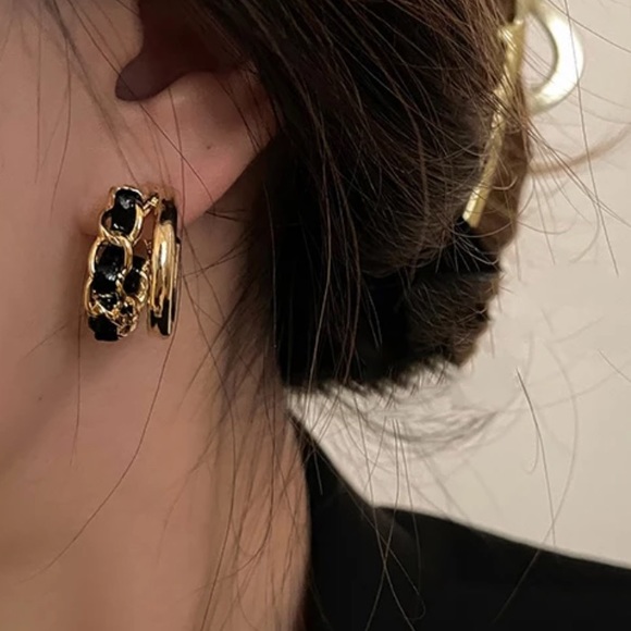 💛Gold plated double layer C- shaped earrings - Picture 4 of 6